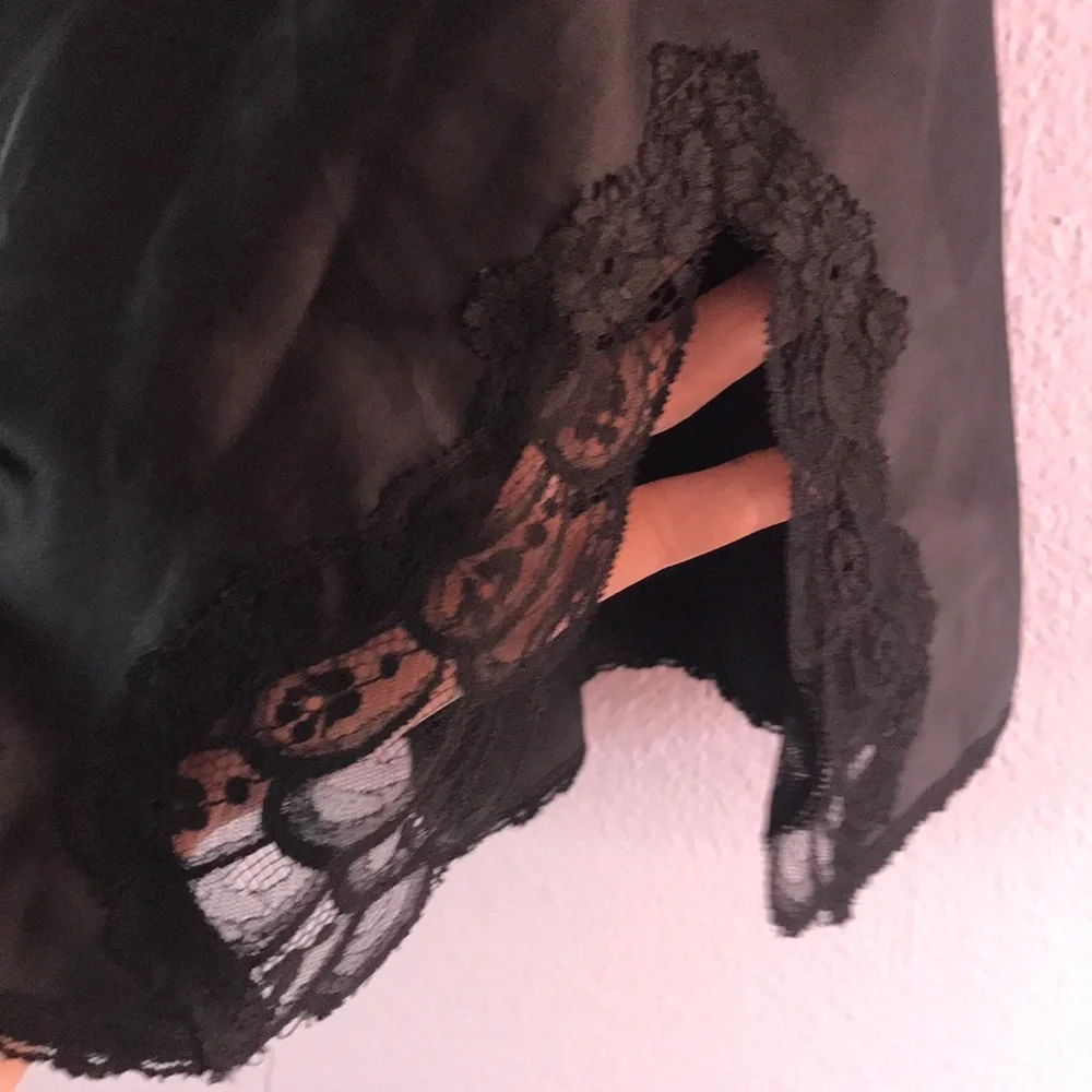 Vintage black slip with lace - Picture 2 of 5